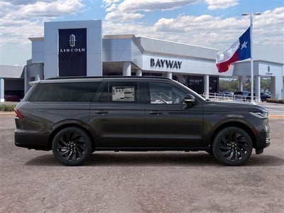 2027 Lincoln Navigator L Reserve