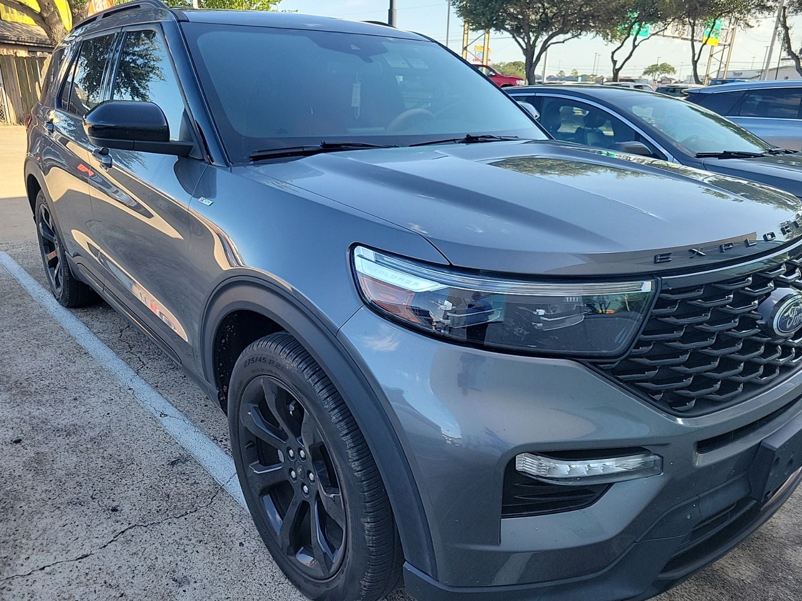 2024 Ford Explorer ST-Line