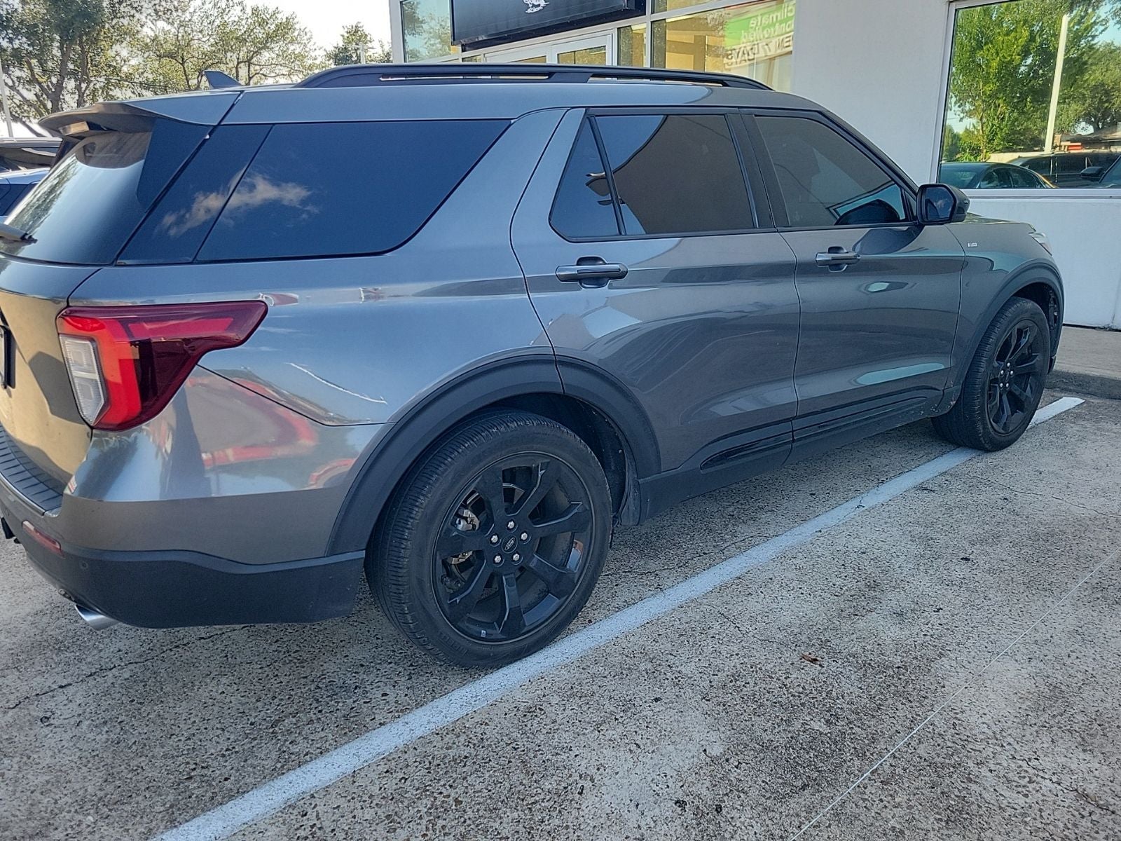 2024 Ford Explorer ST-Line