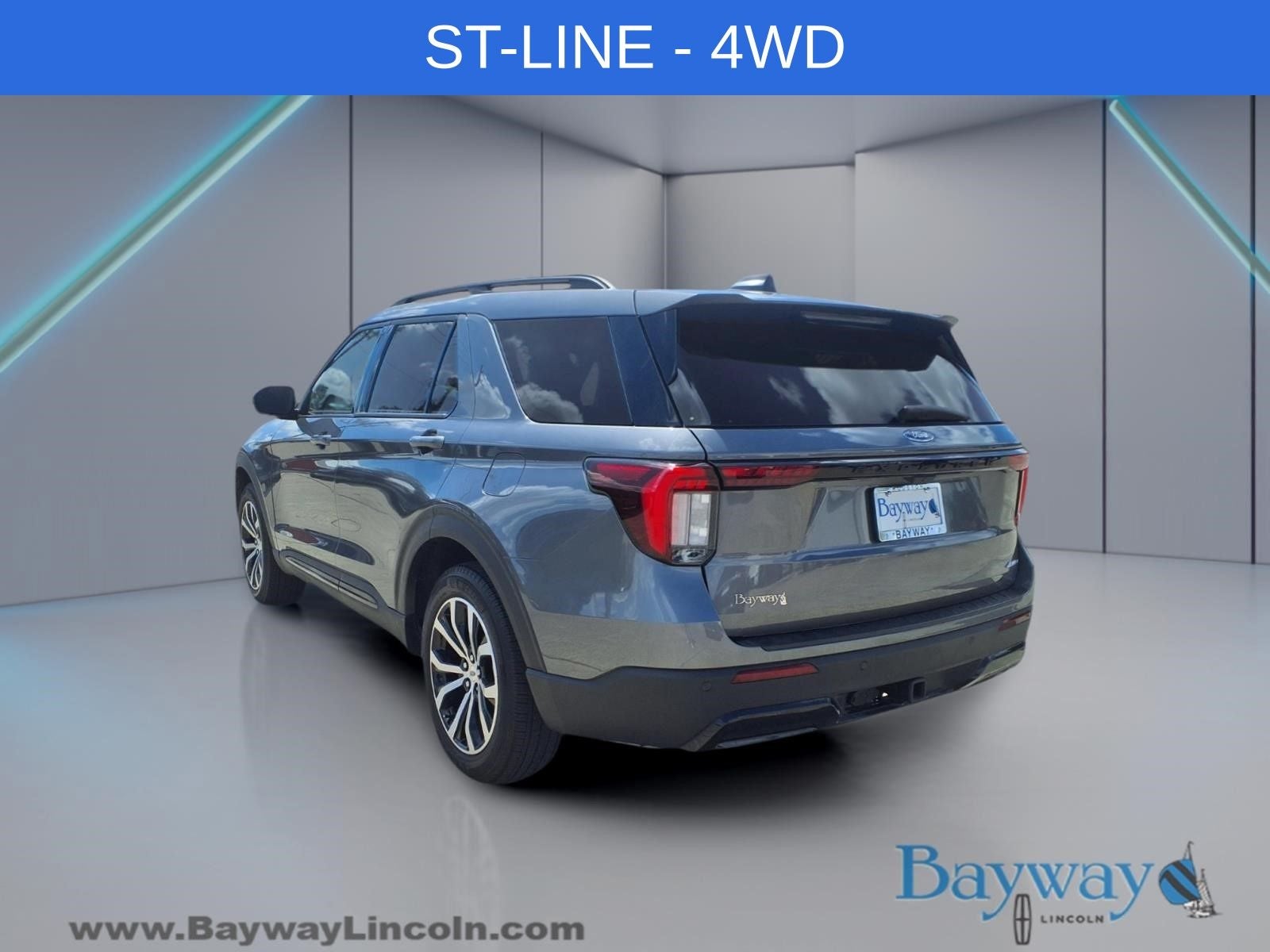 2025 Ford Explorer ST-Line