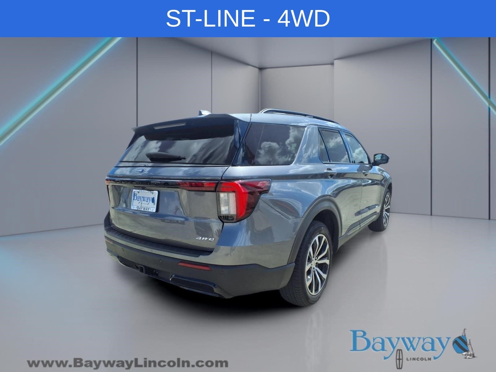 2025 Ford Explorer ST-Line