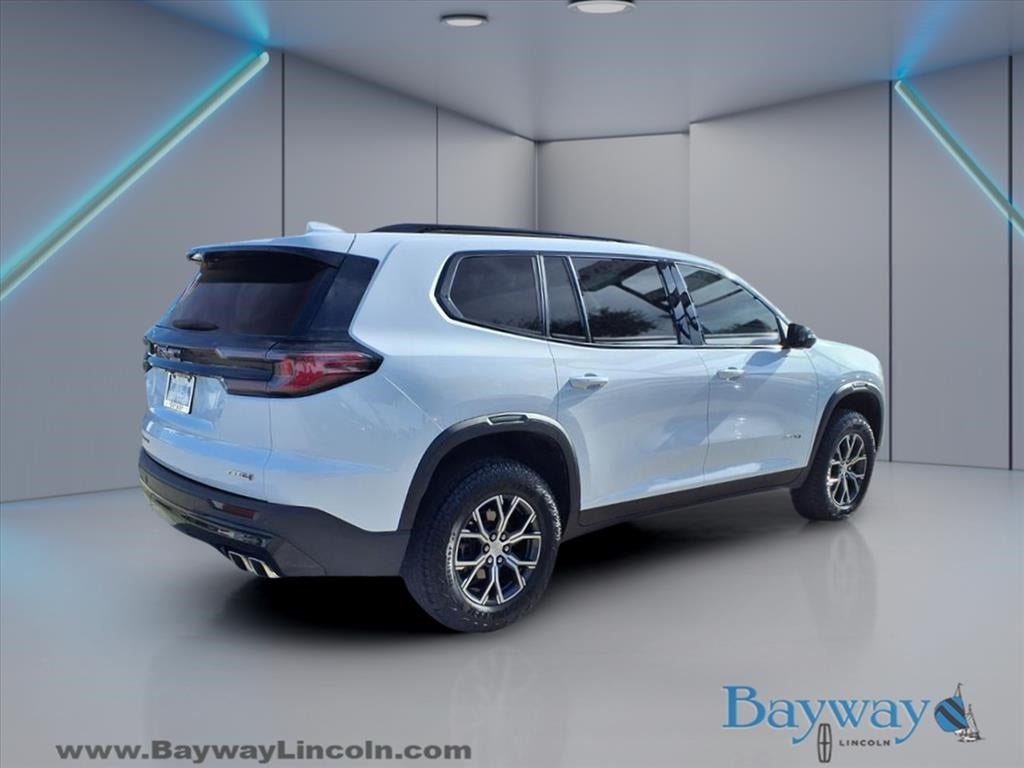 2024 GMC Acadia AT4