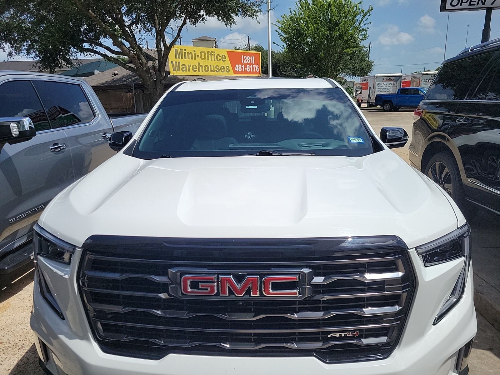 2025 GMC Acadia AT4