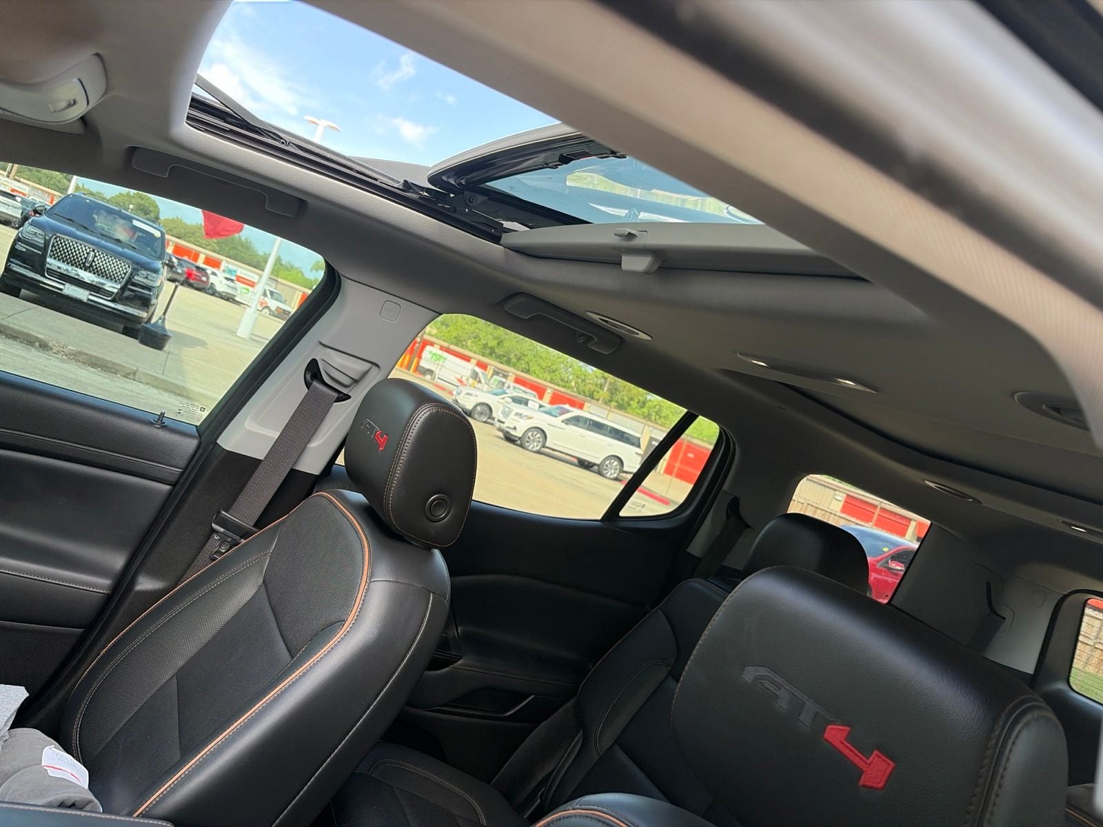 2023 GMC Acadia AT4