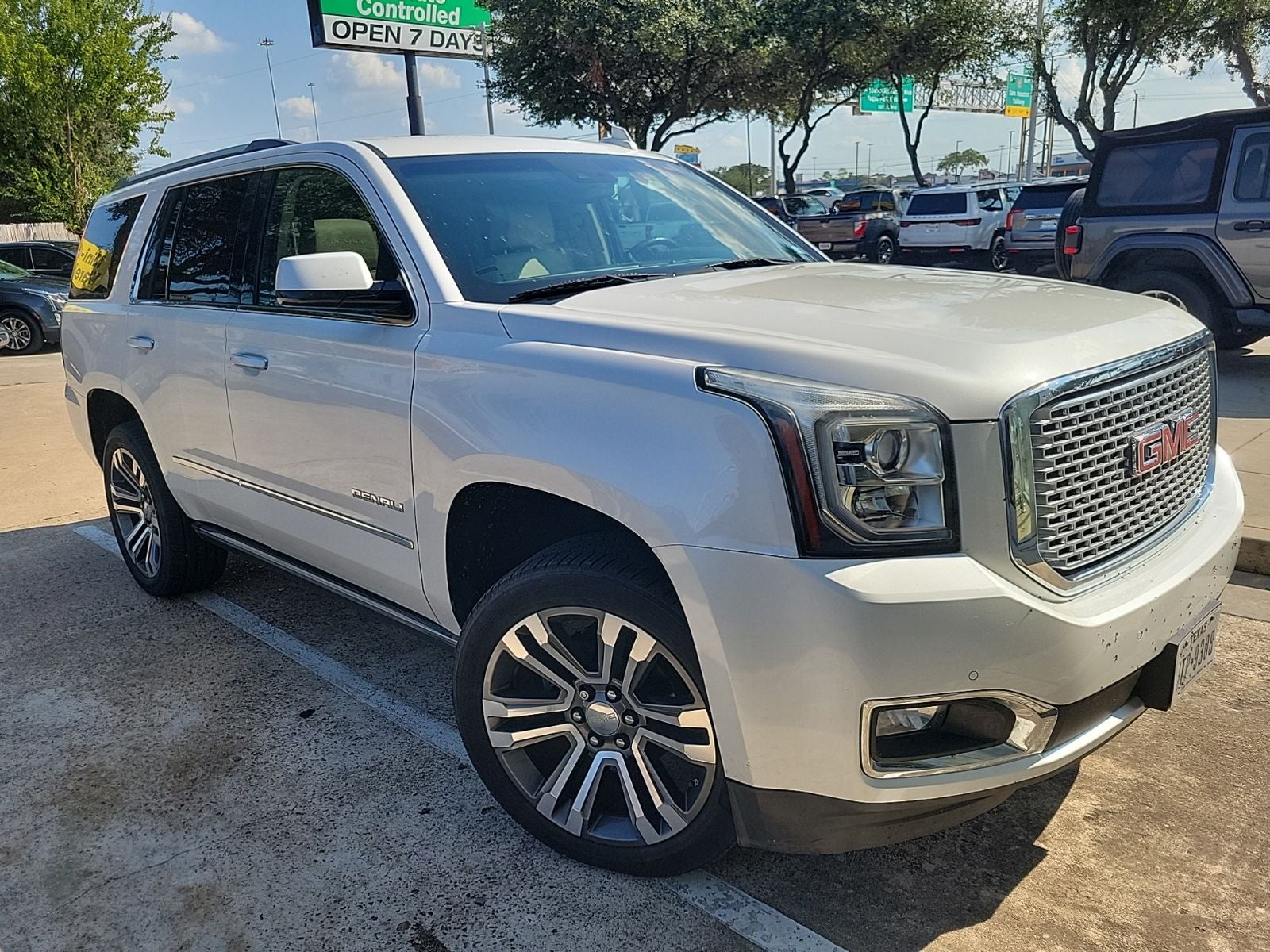 2017 GMC Yukon Denali