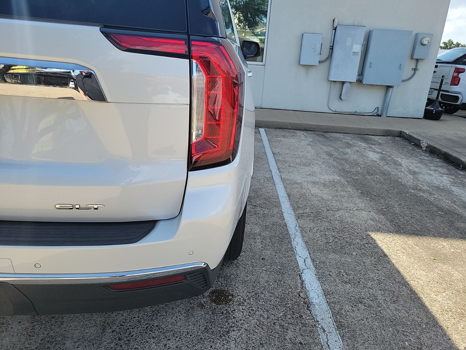 2023 GMC Yukon XL SLT