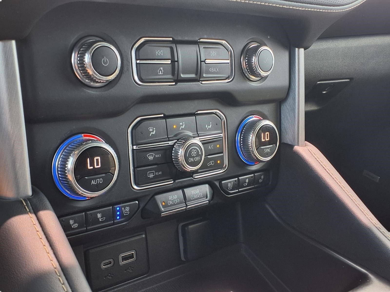 2023 GMC Yukon XL SLT