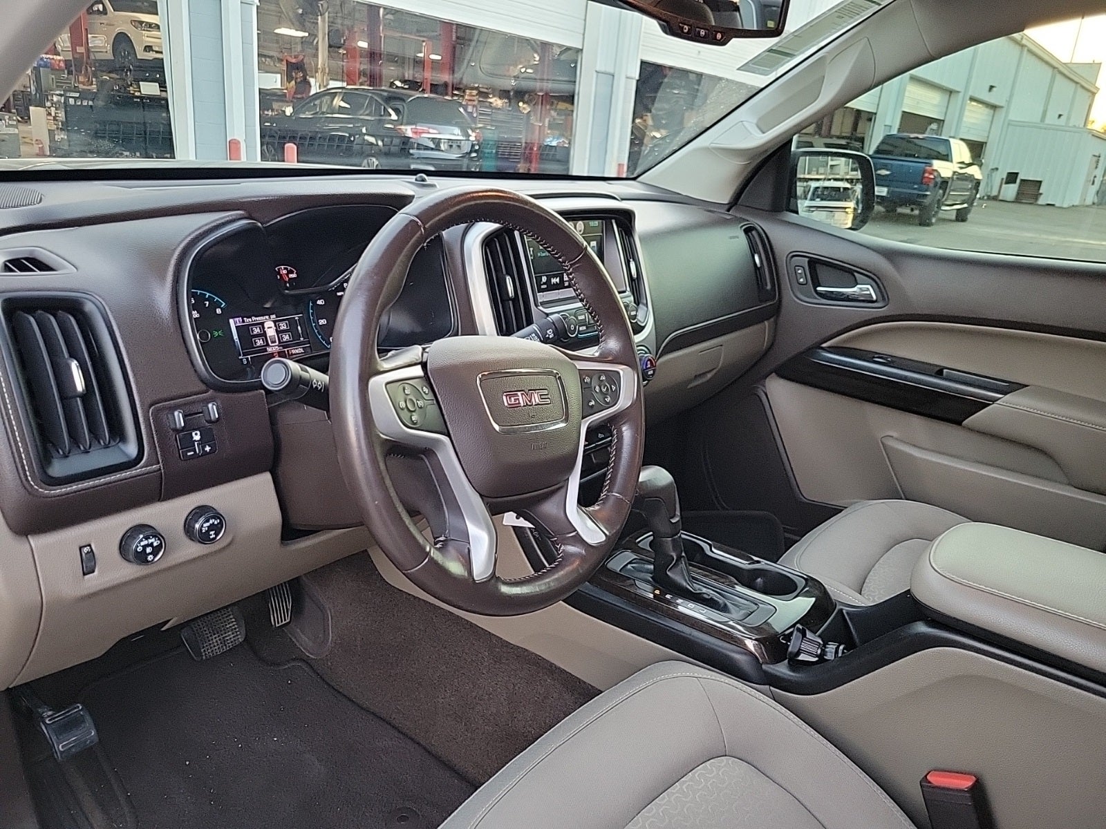 2017 GMC Canyon SLE1