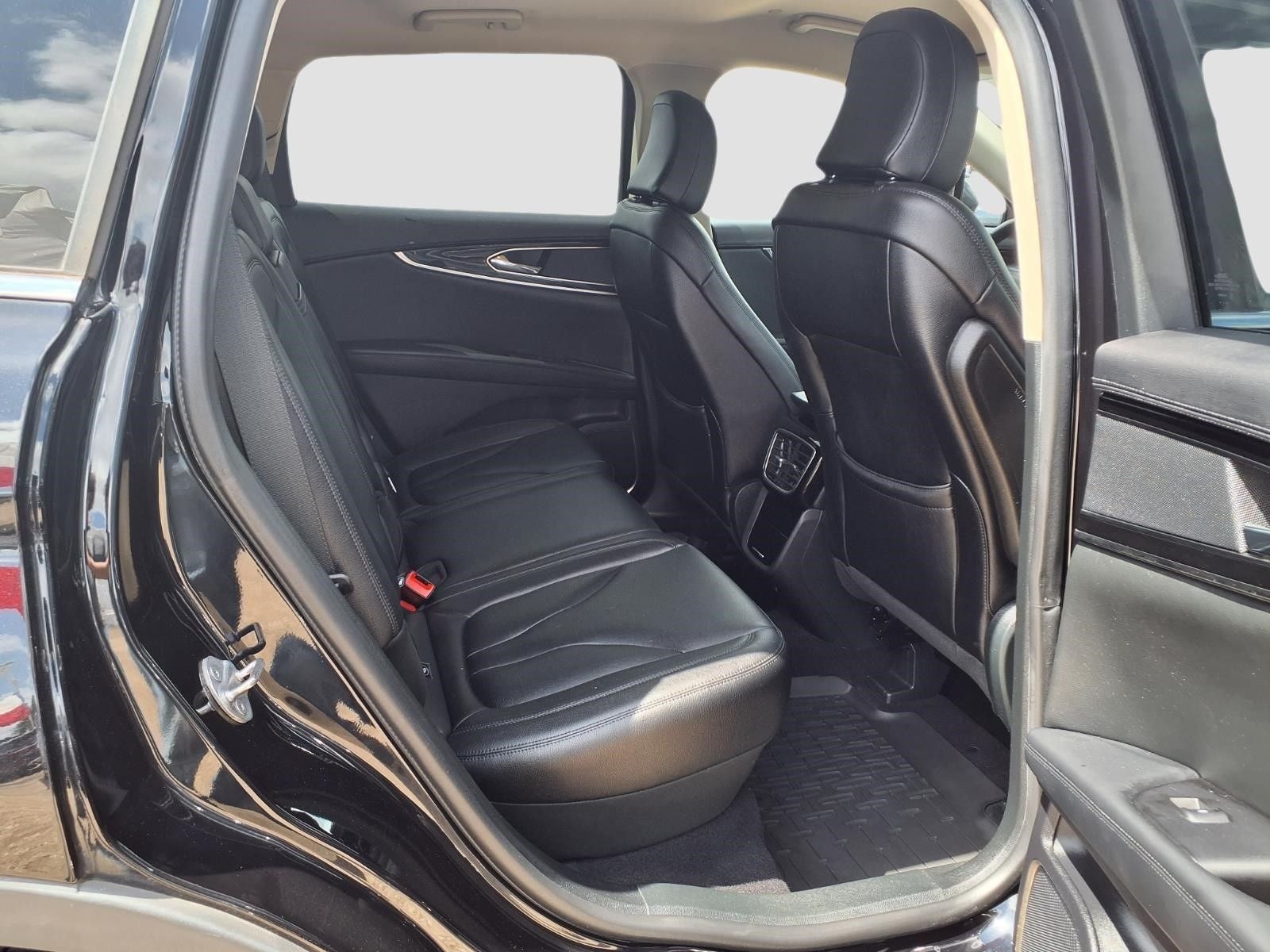 2022 Lincoln Nautilus Standard