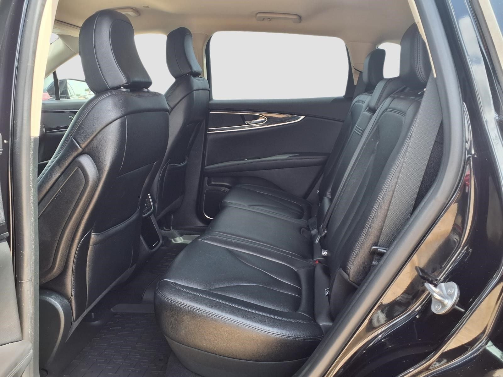 2022 Lincoln Nautilus Standard
