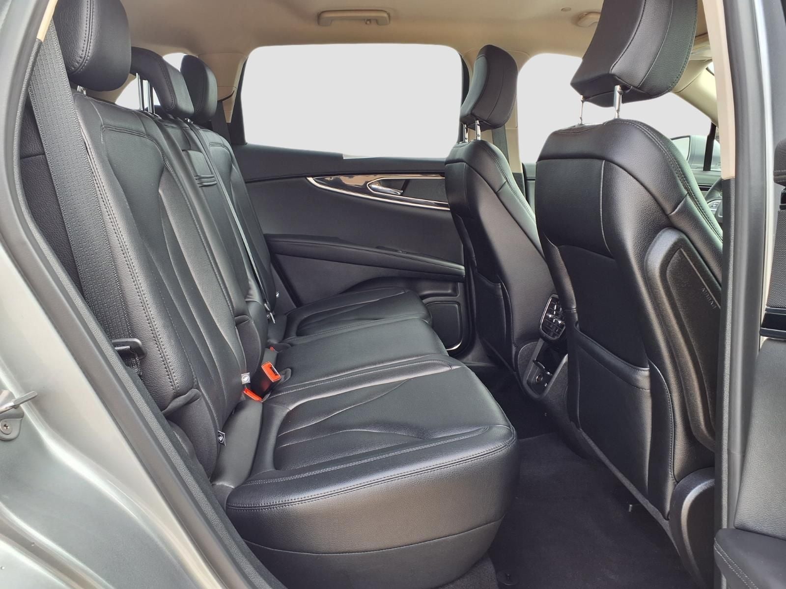 2022 Lincoln Nautilus Standard