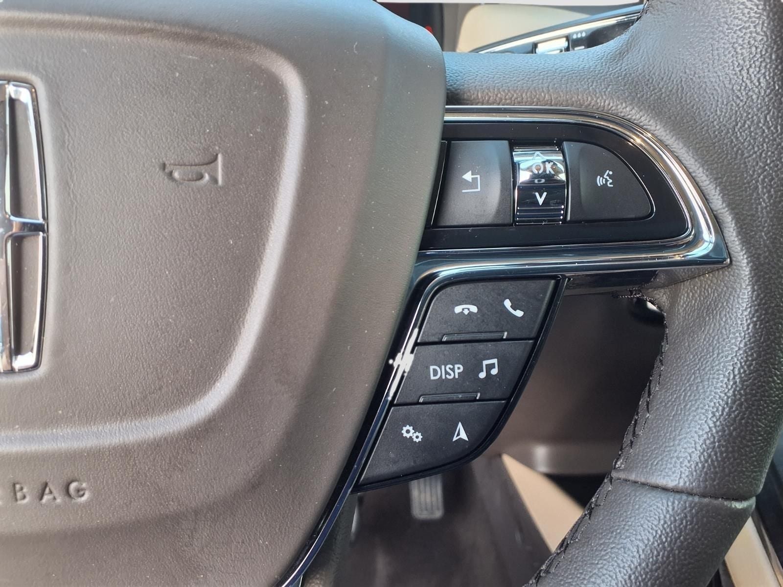 2022 Lincoln Nautilus Standard