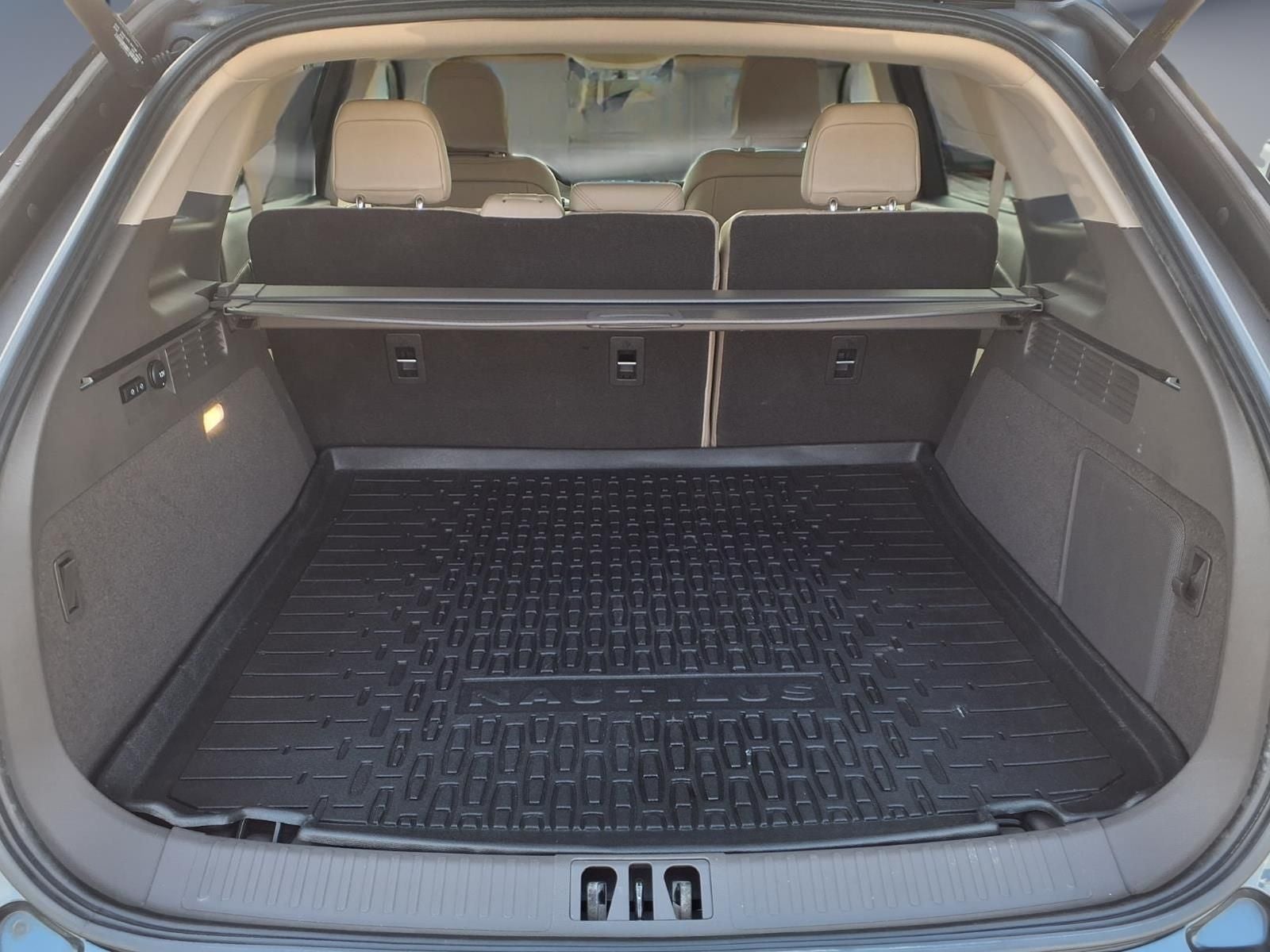 2022 Lincoln Nautilus Standard