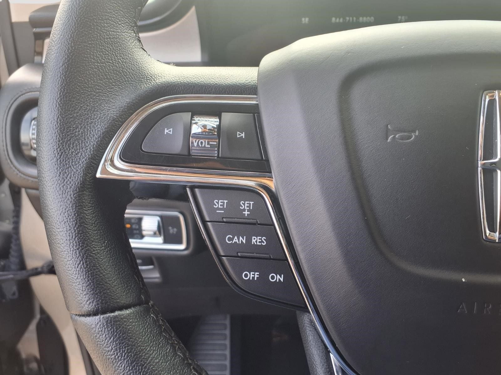 2023 Lincoln Nautilus Standard