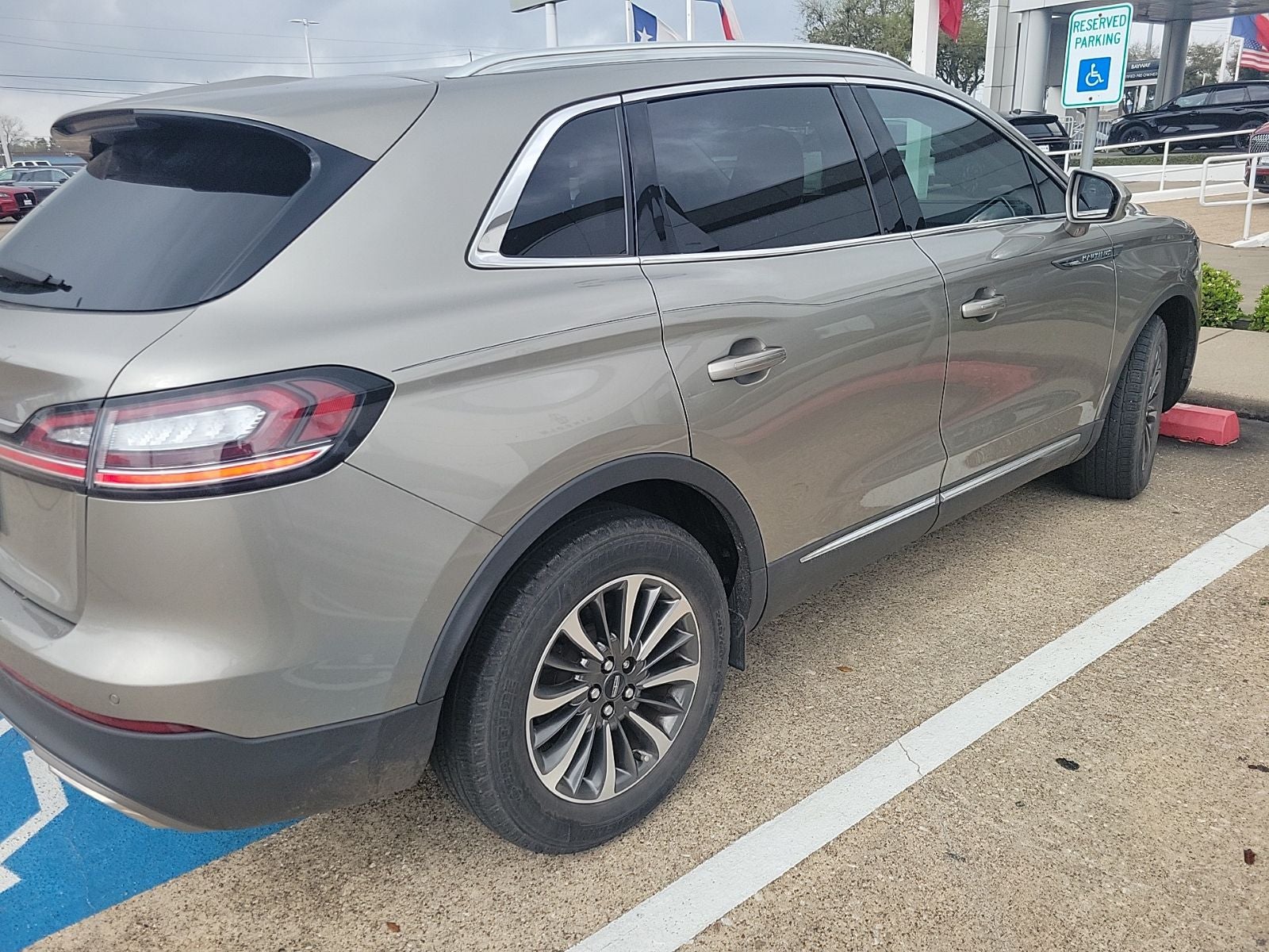 2023 Lincoln Nautilus Standard