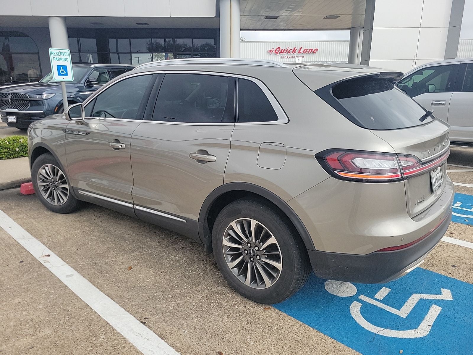 2023 Lincoln Nautilus Standard