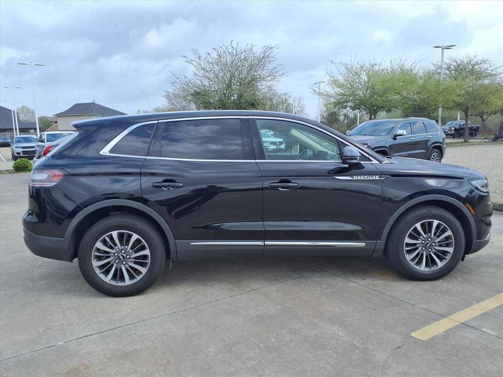 2022 Lincoln Nautilus Reserve