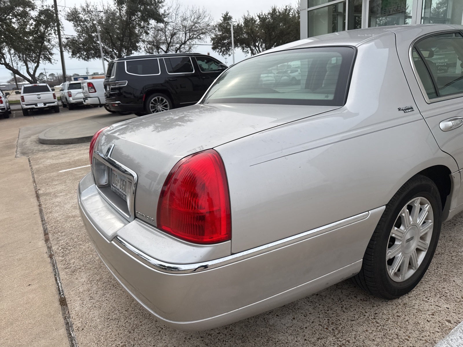 2009 Lincoln Town Car Signature Limited