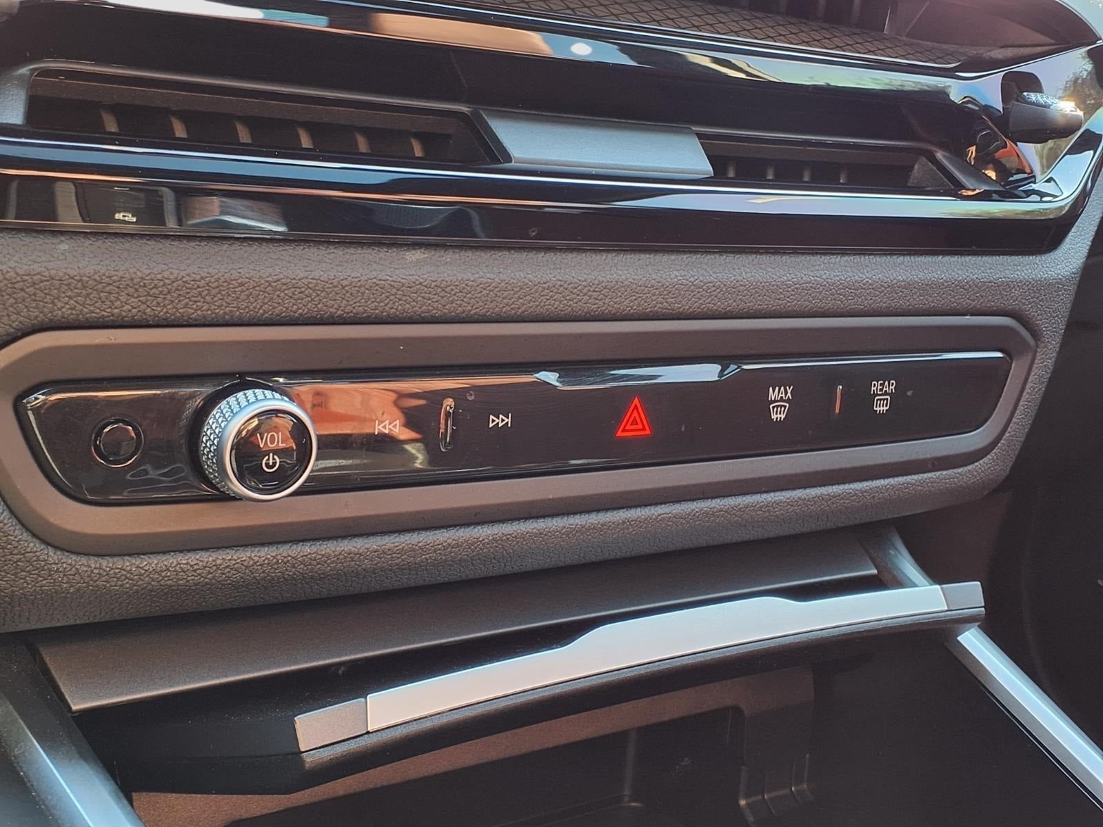 2025 BMW 2 Series 230i