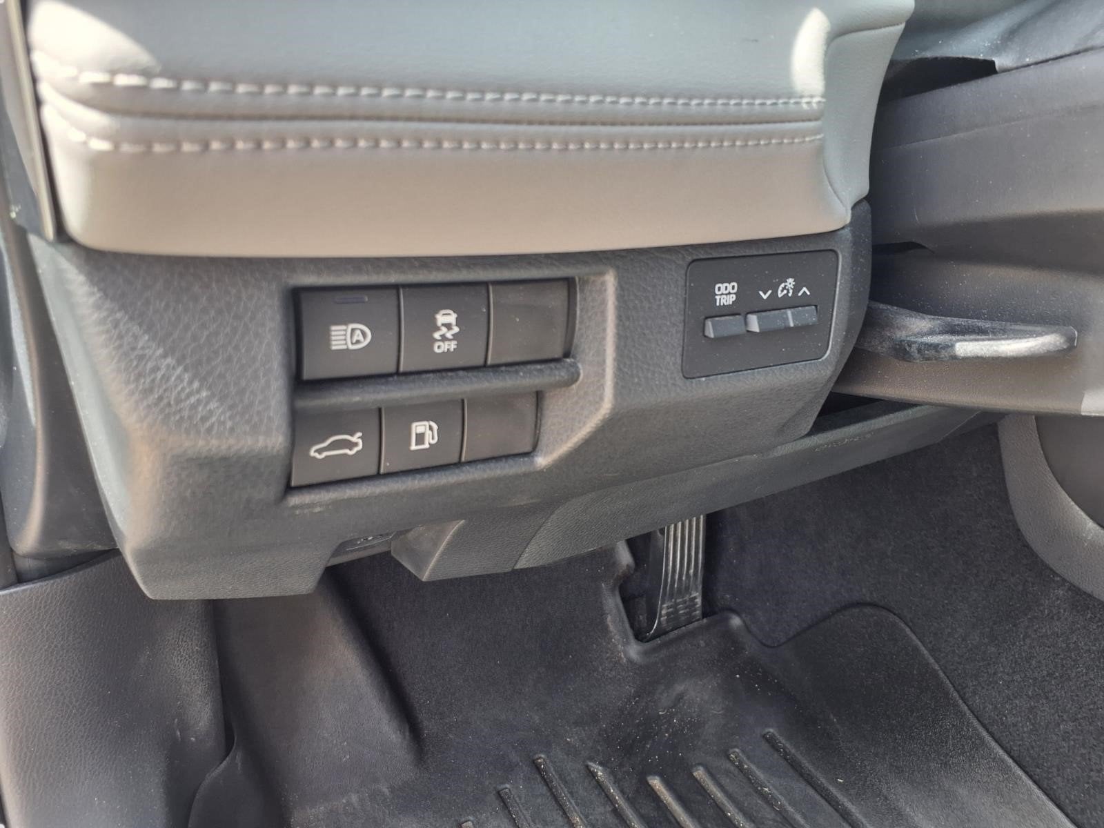 2020 Toyota Avalon Hybrid XLE Plus