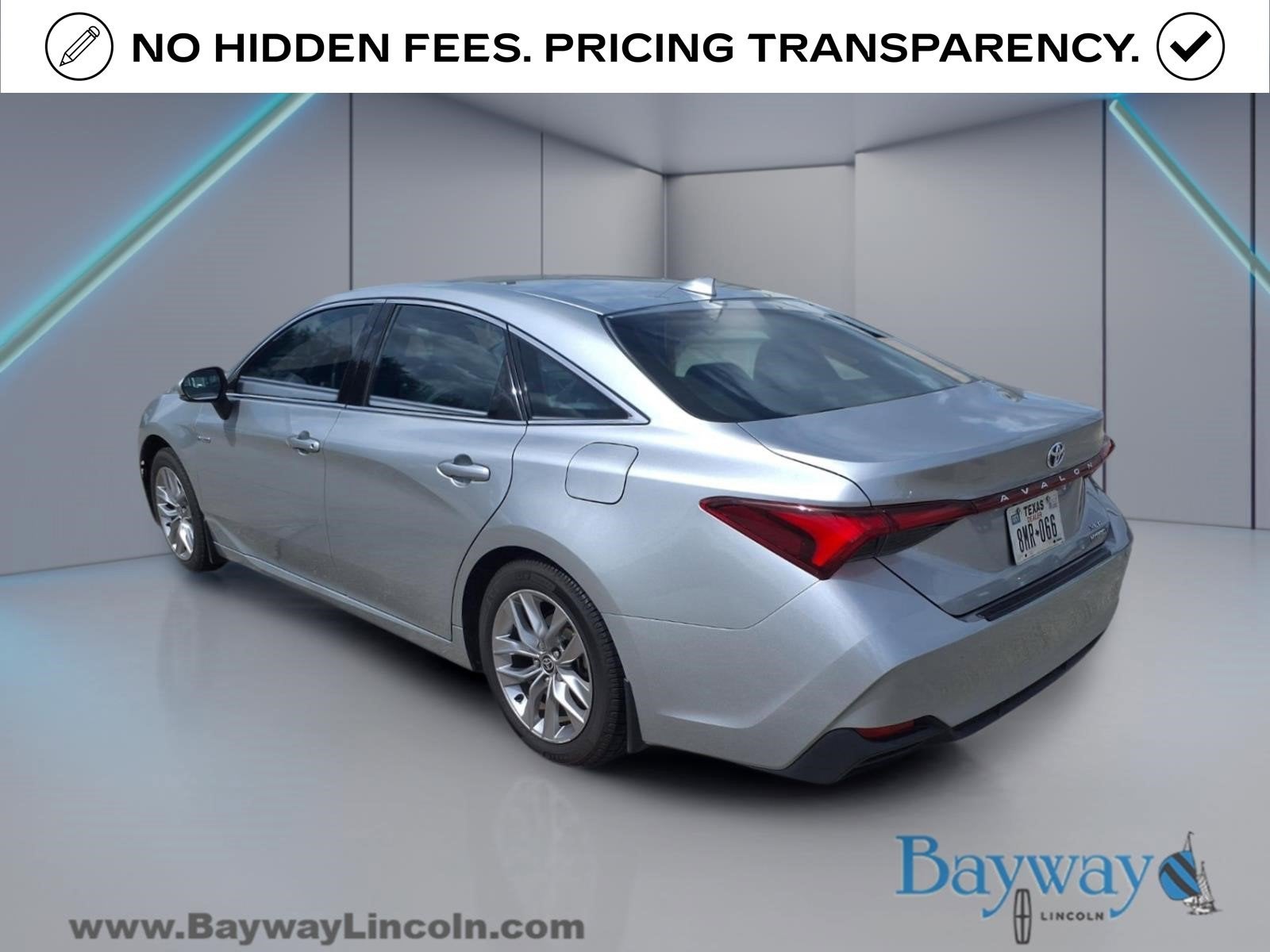 2020 Toyota Avalon Hybrid XLE Plus
