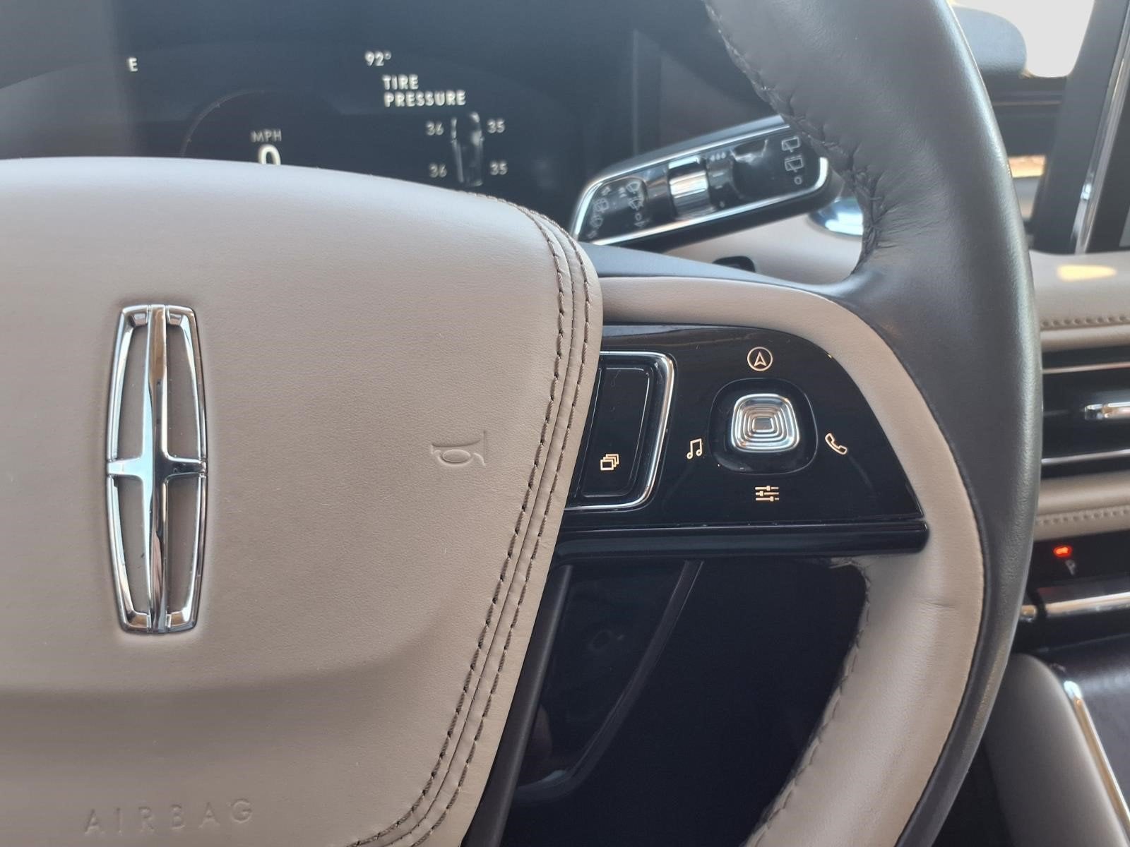 2022 Lincoln Aviator Reserve Premium