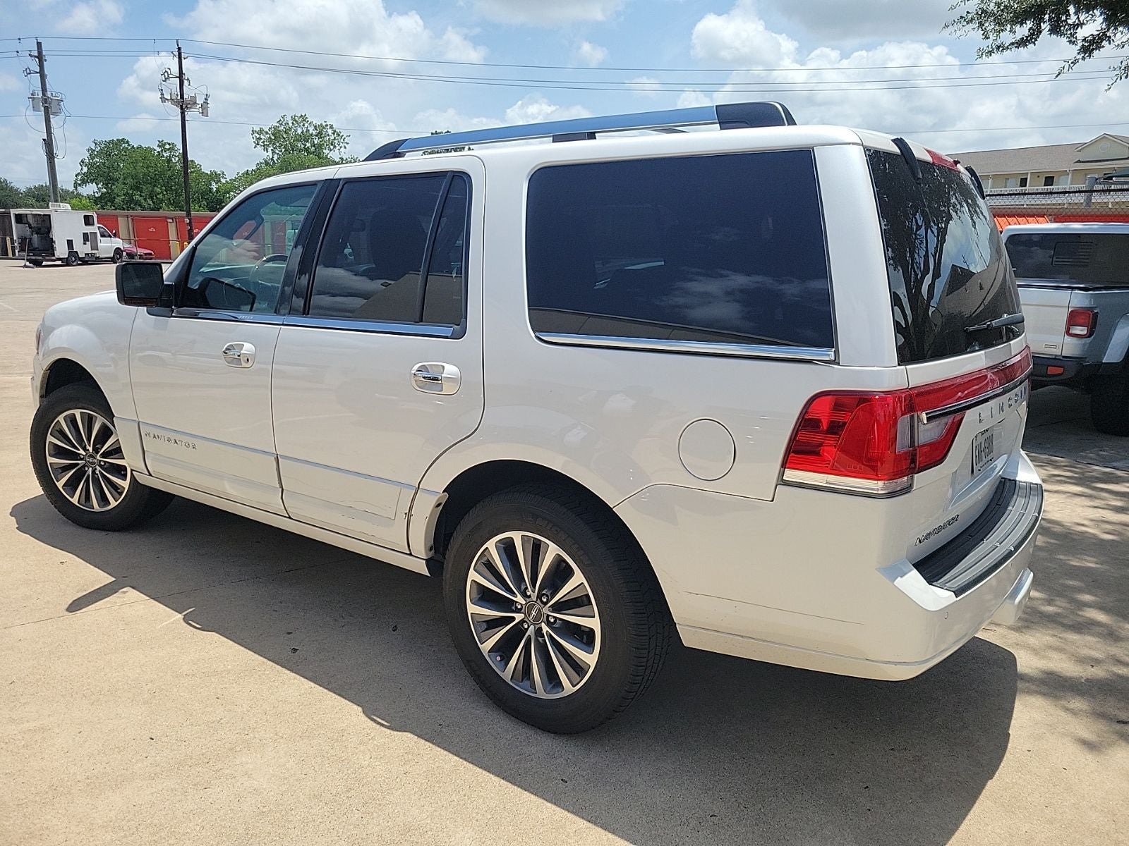 2017 Lincoln Navigator Select
