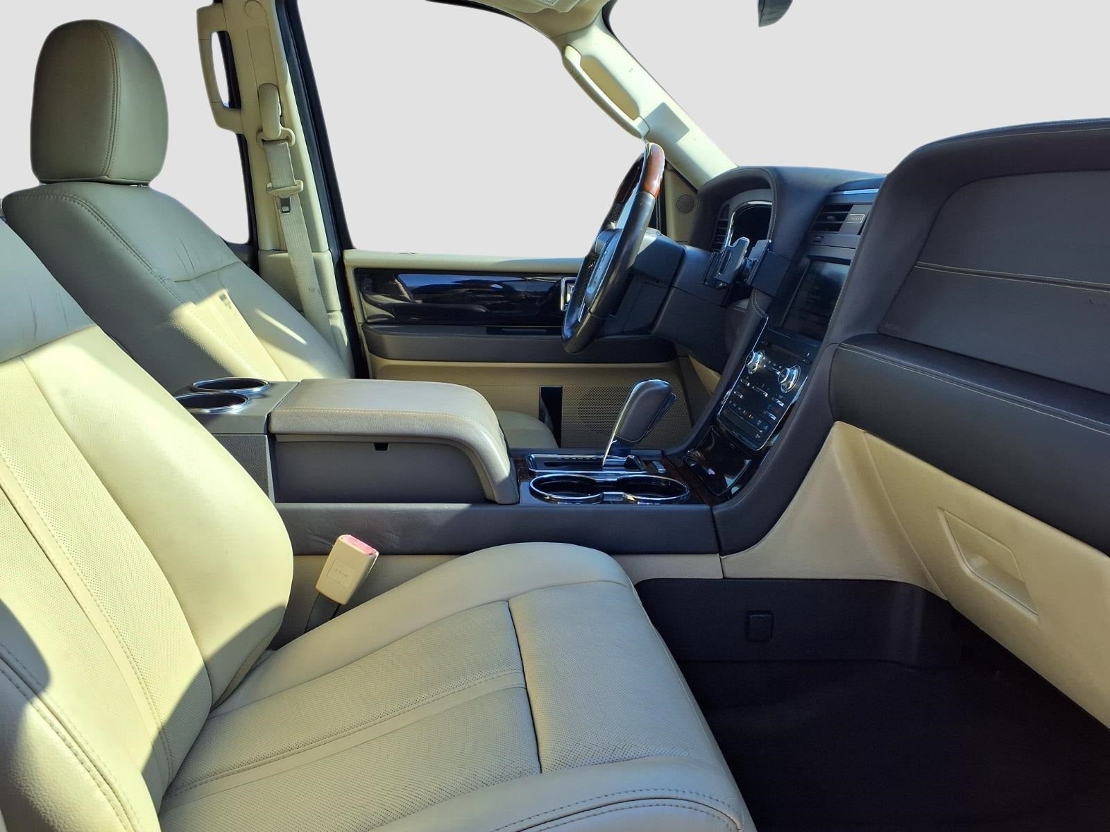 2015 Lincoln Navigator Base