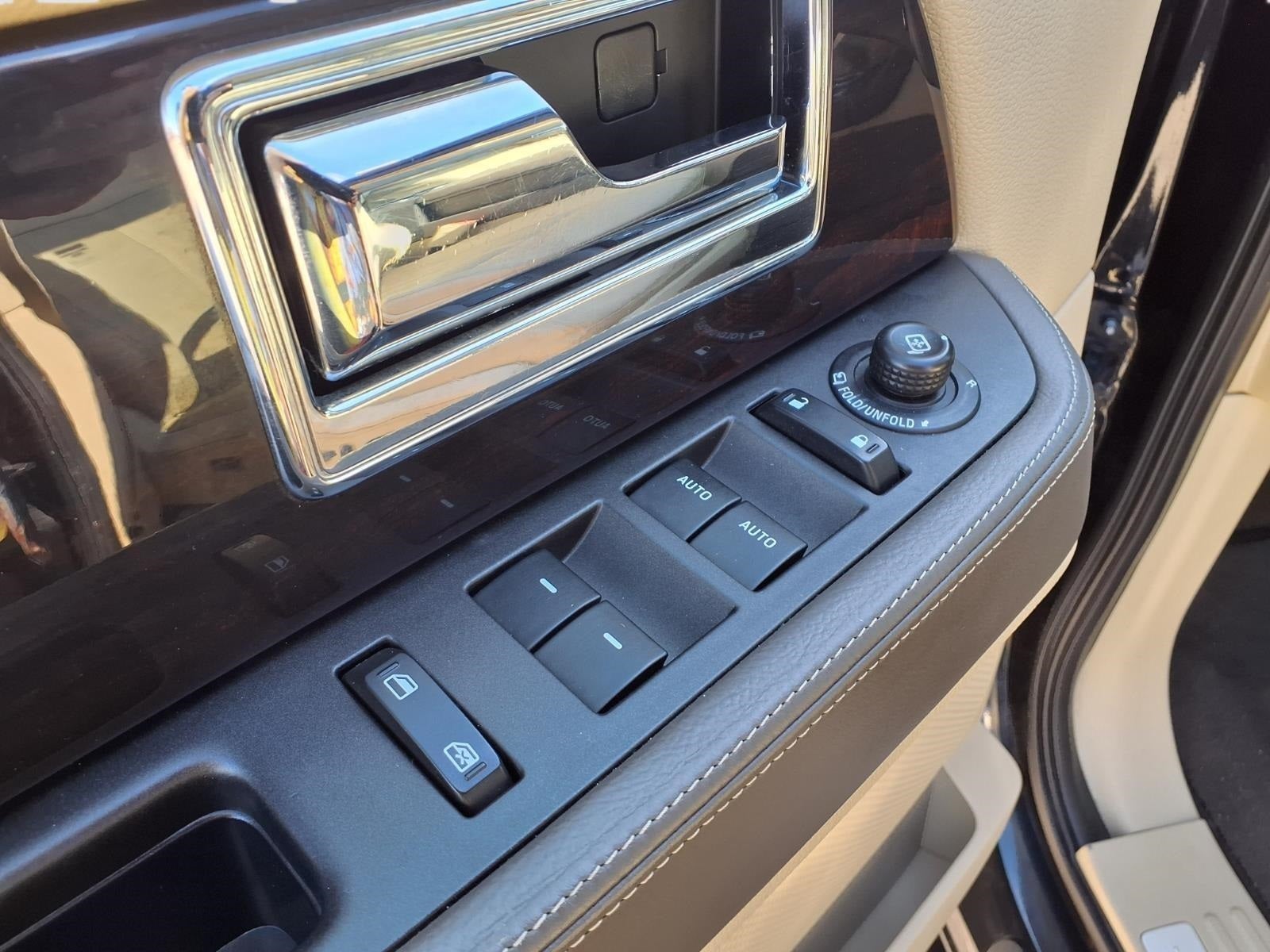 2015 Lincoln Navigator Base