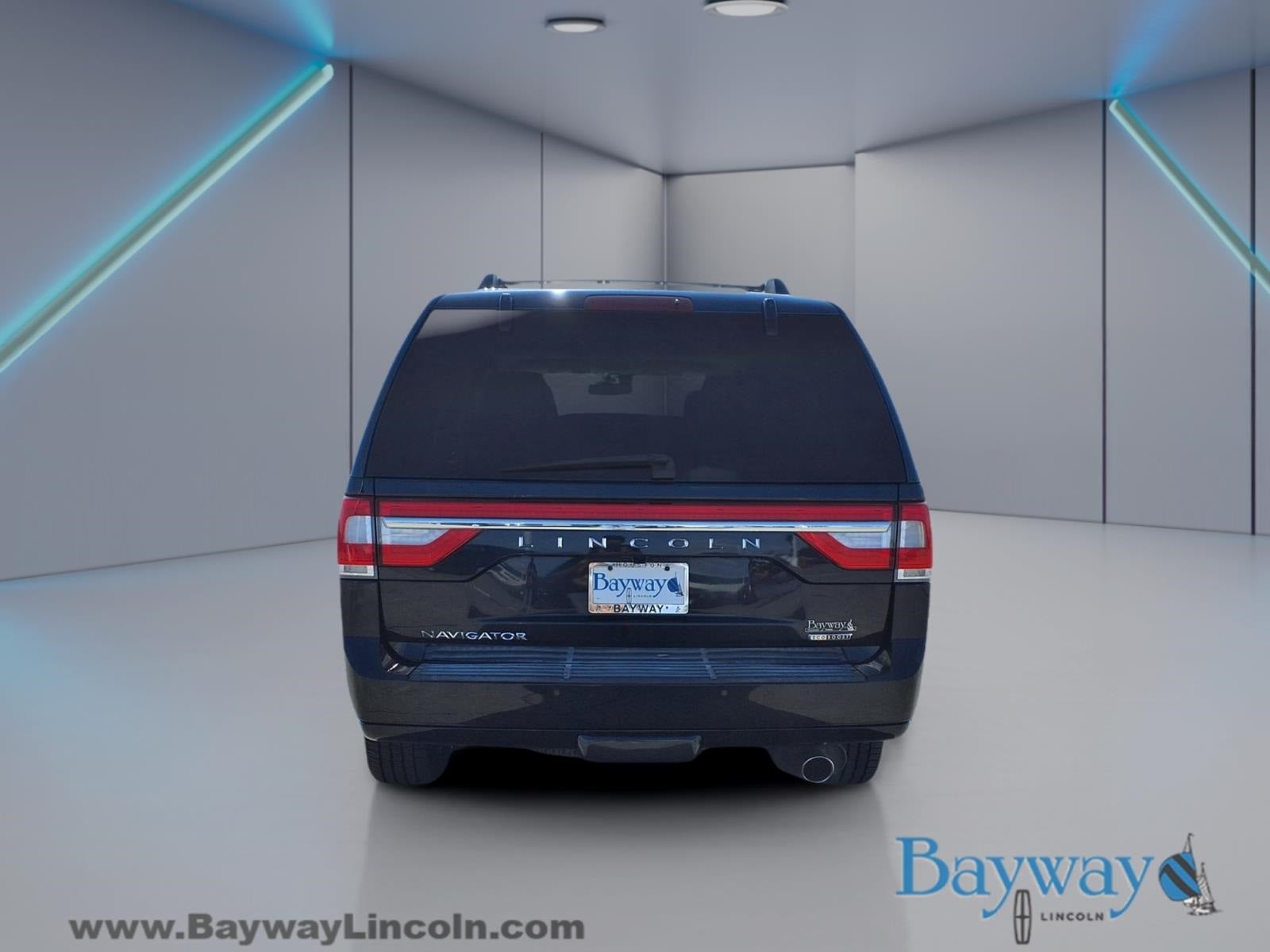 2015 Lincoln Navigator Base