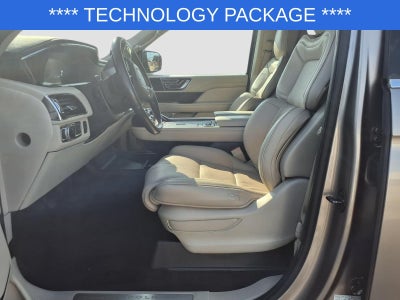 2019 Lincoln Navigator Select