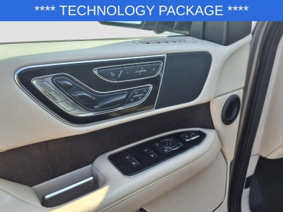 2019 Lincoln Navigator Select