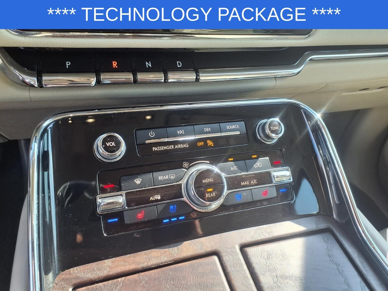 2019 Lincoln Navigator Select