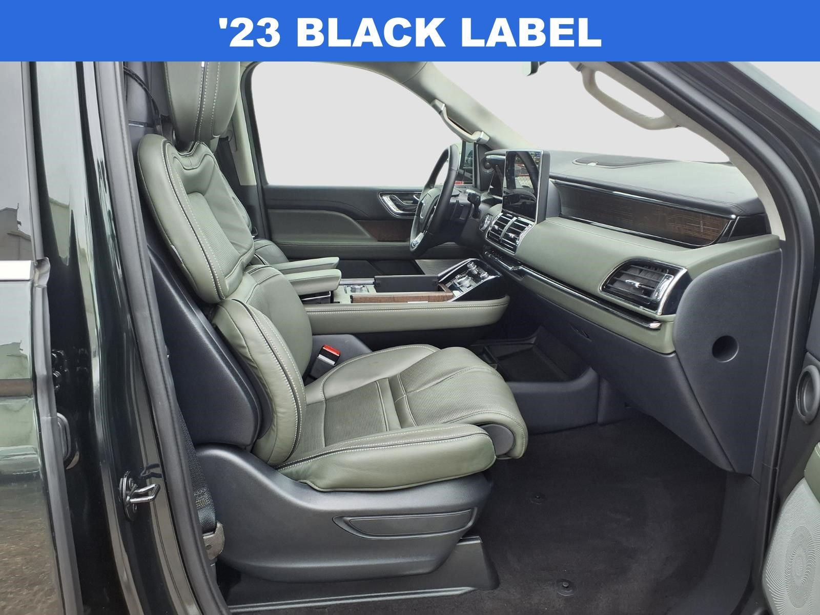 2023 Lincoln Navigator Black Label