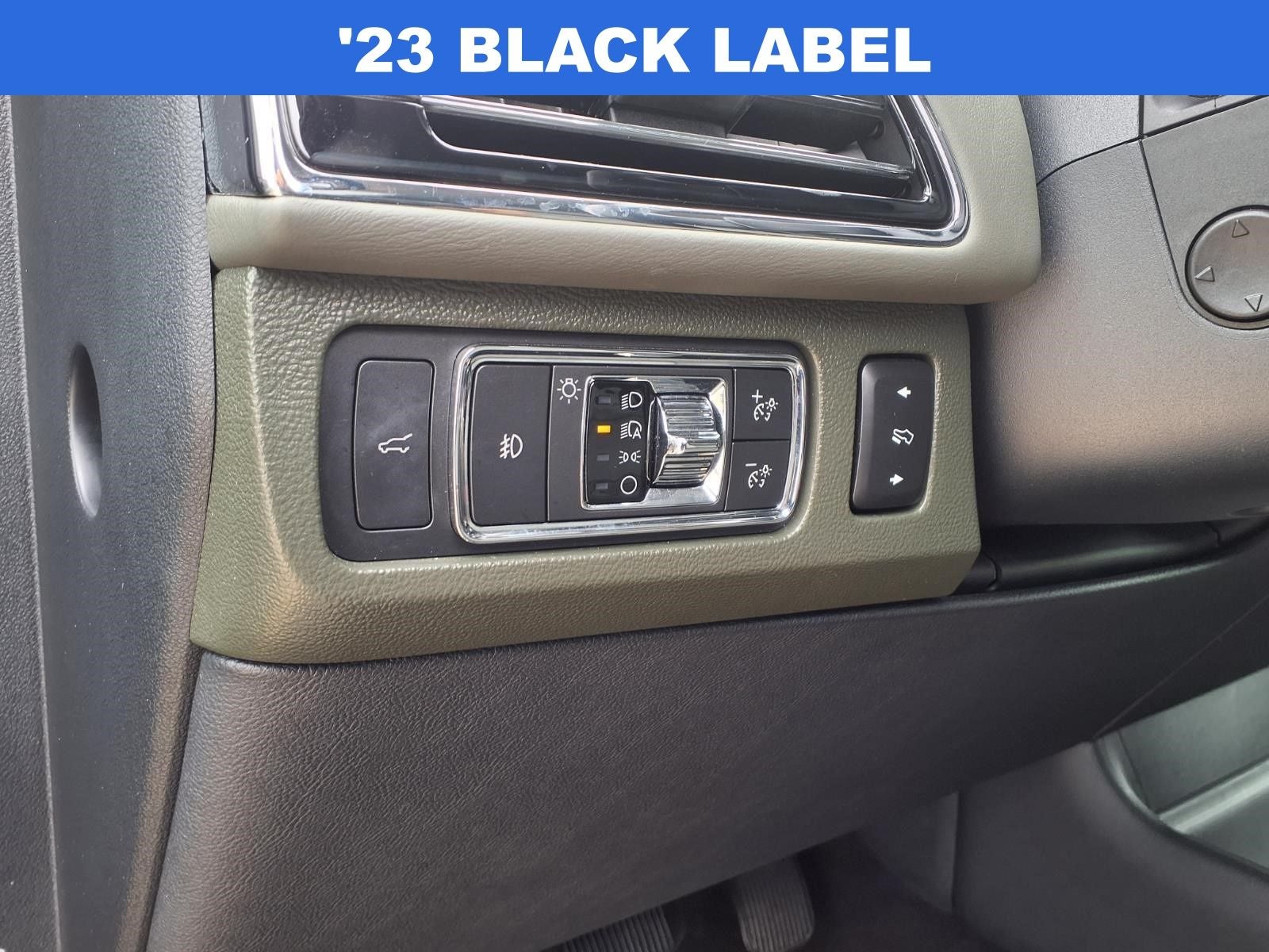 2023 Lincoln Navigator Black Label