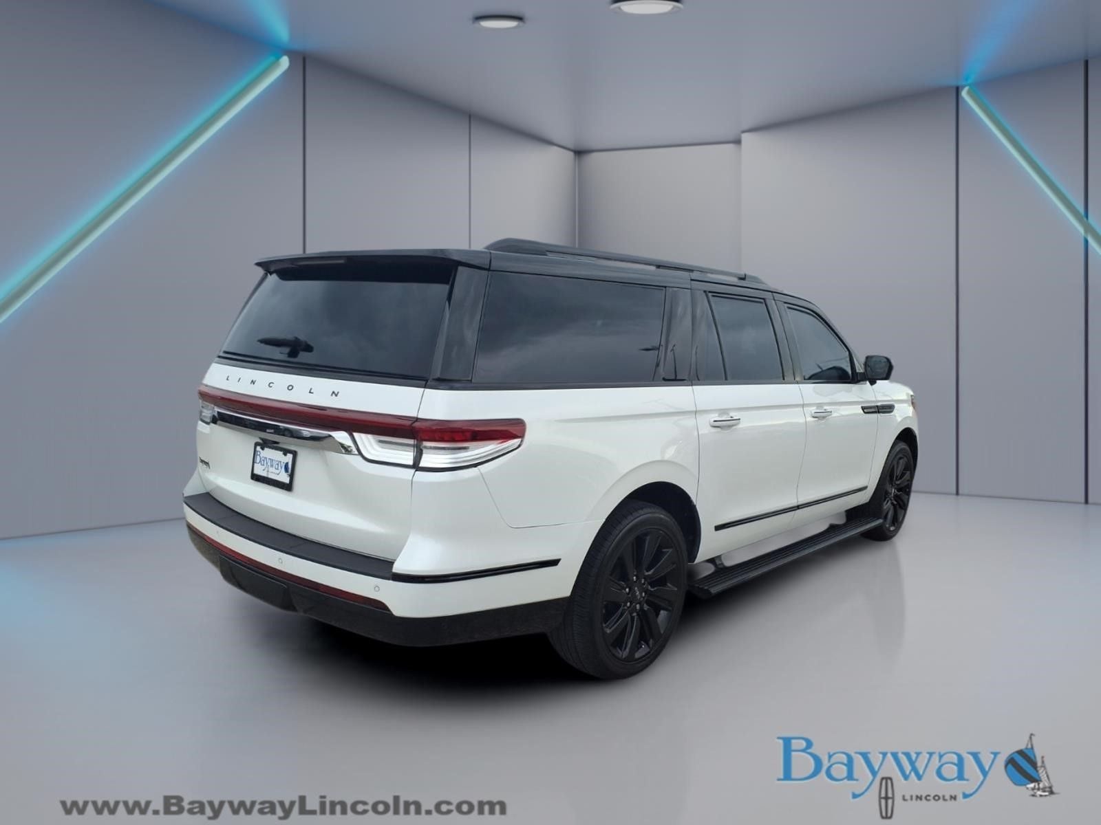 2023 Lincoln Navigator L Reserve