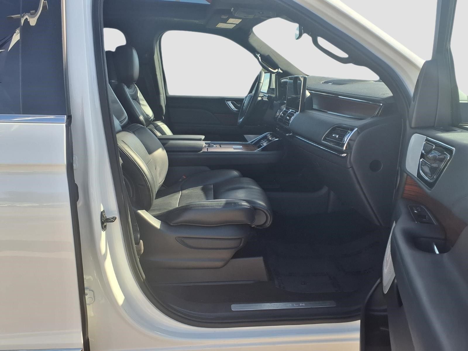 2023 Lincoln Navigator L Reserve