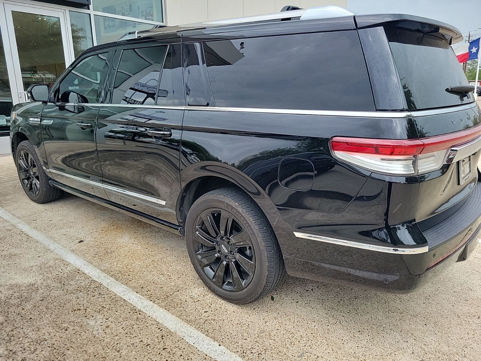 2023 Lincoln Navigator L Reserve