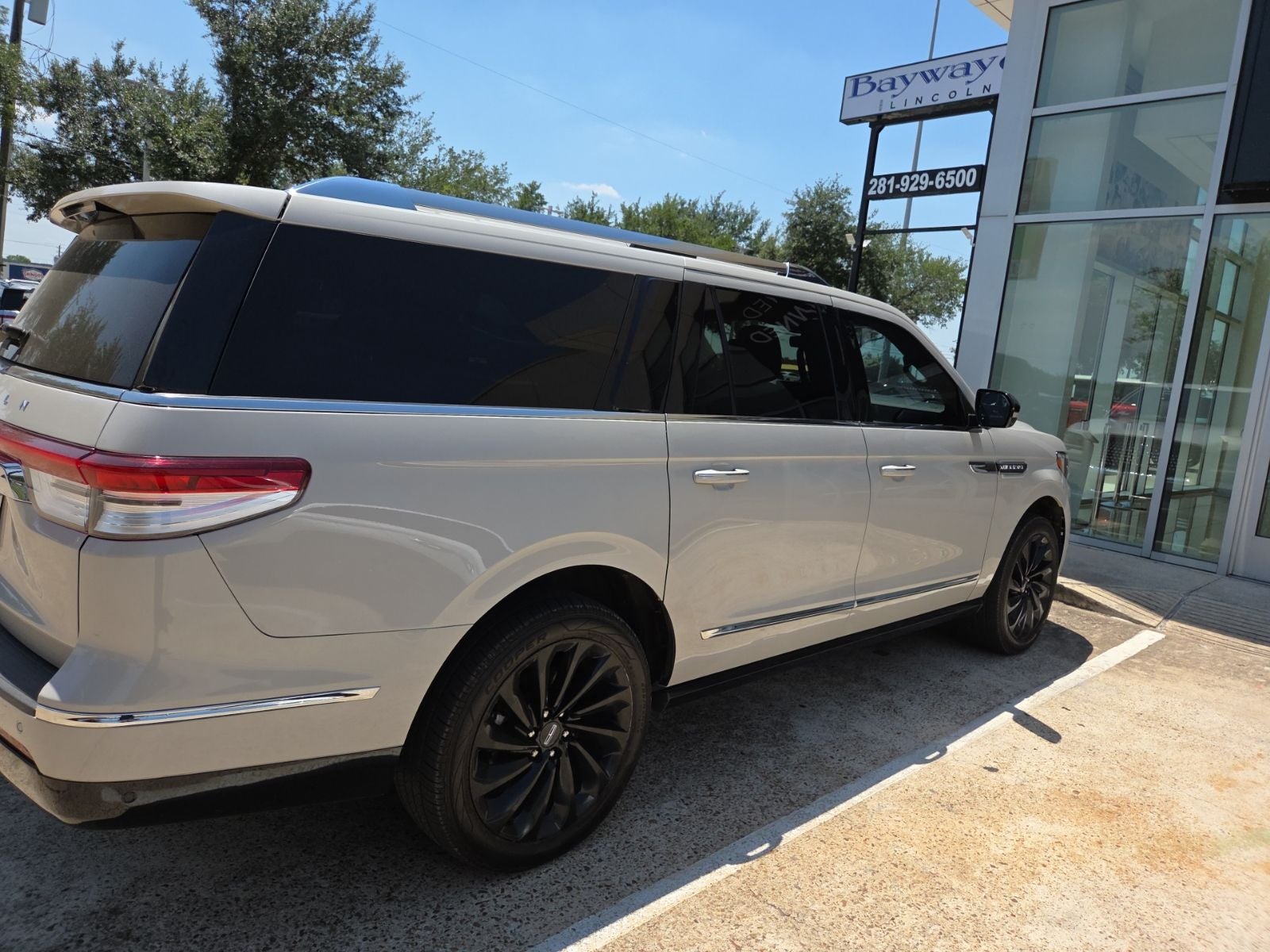 2022 Lincoln Navigator L Reserve