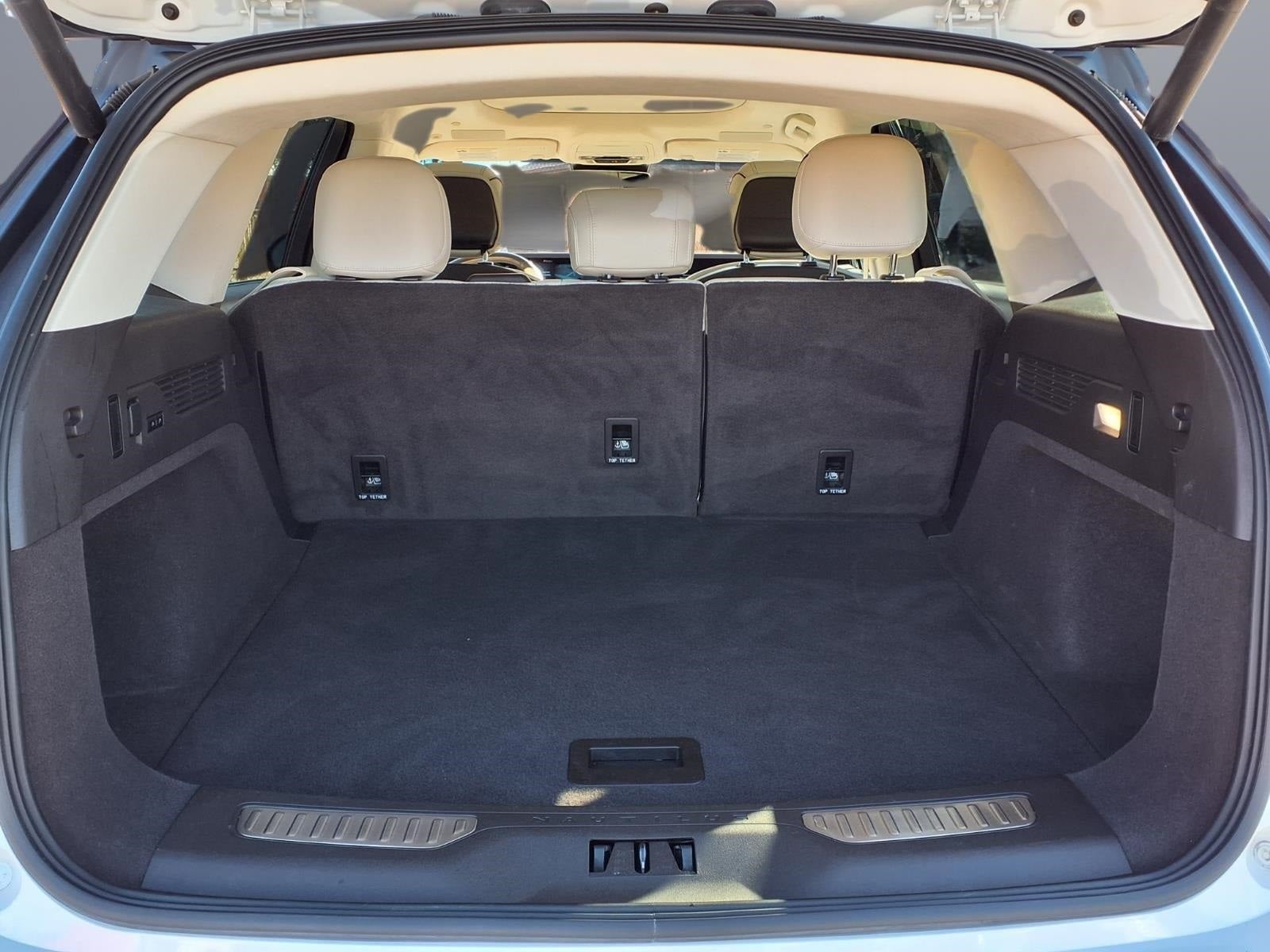 2024 Lincoln Nautilus Black Label