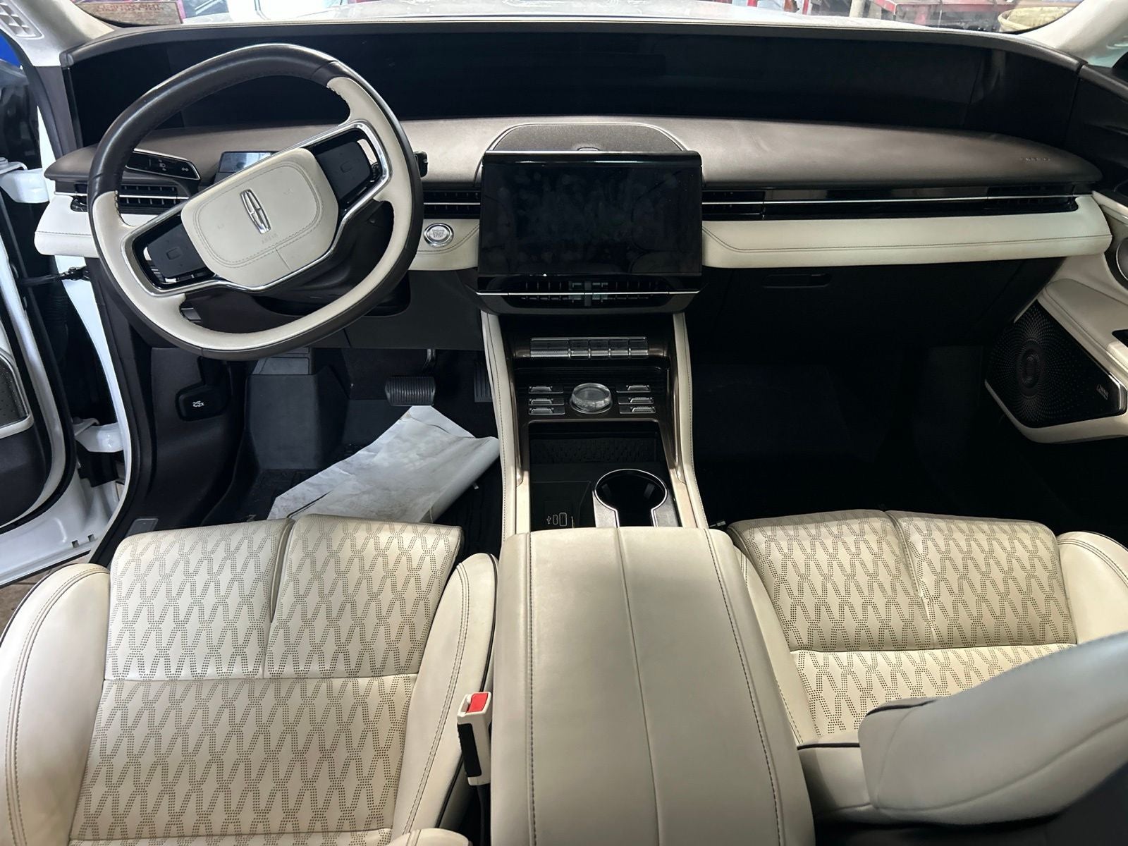 2025 Lincoln Nautilus Black Label