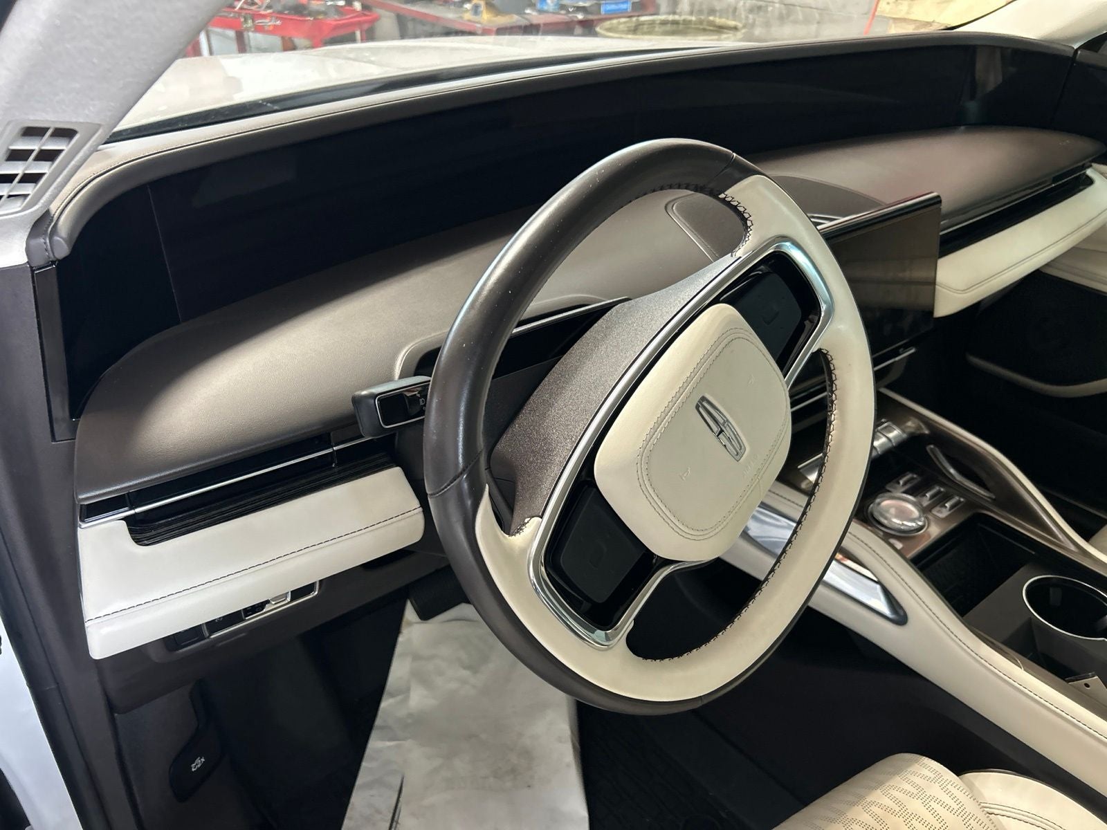 2025 Lincoln Nautilus Black Label