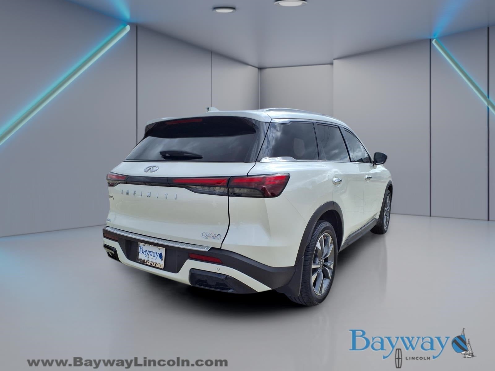 2023 INFINITI QX60 LUXE