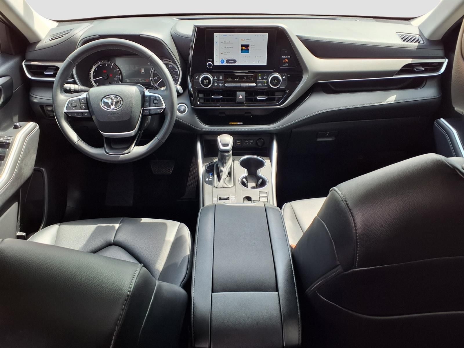 2024 Toyota Highlander LE