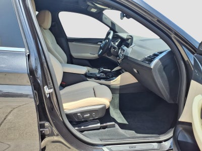 2025 BMW X4 xDrive30i