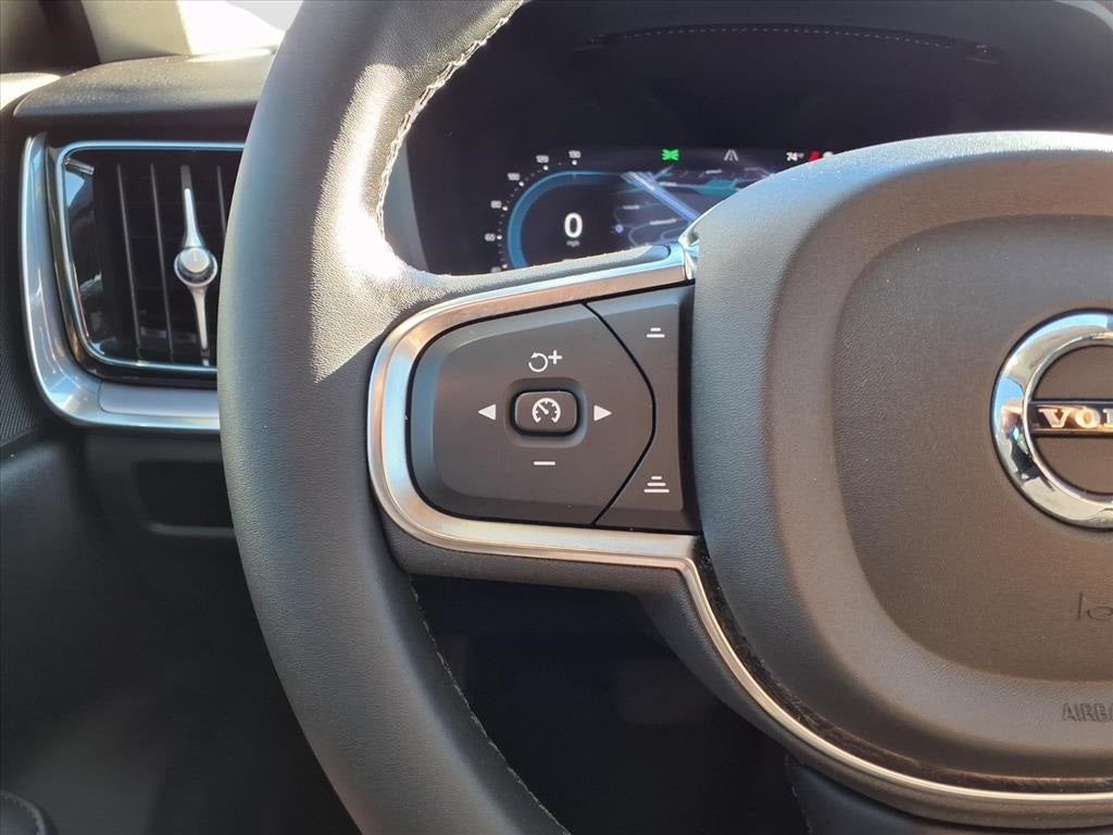 2024 Volvo S60 B5 Core Dark Theme