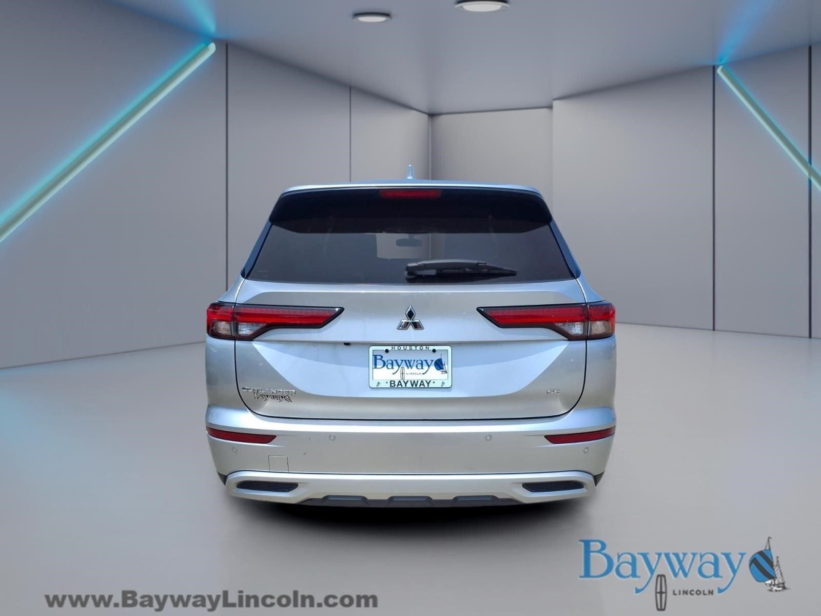 2022 Mitsubishi Outlander Base