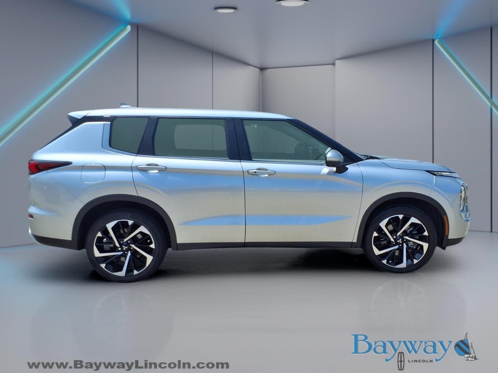 2022 Mitsubishi Outlander Base