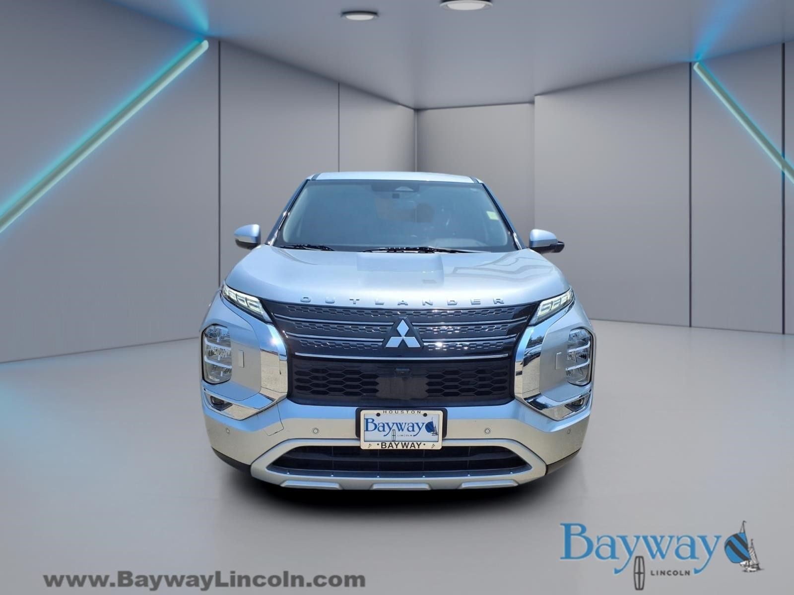 2022 Mitsubishi Outlander Base