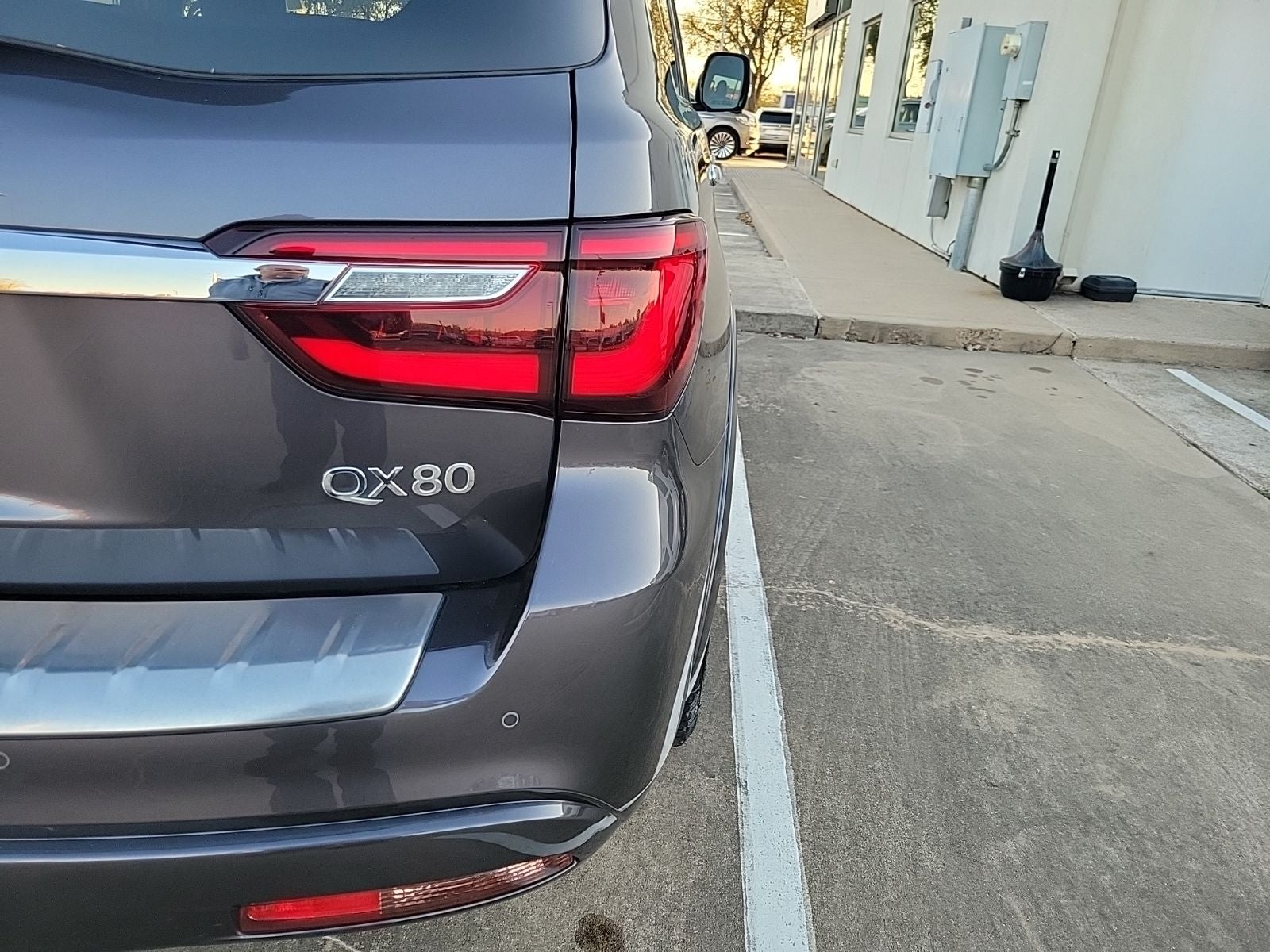 2024 INFINITI QX80 LUXE